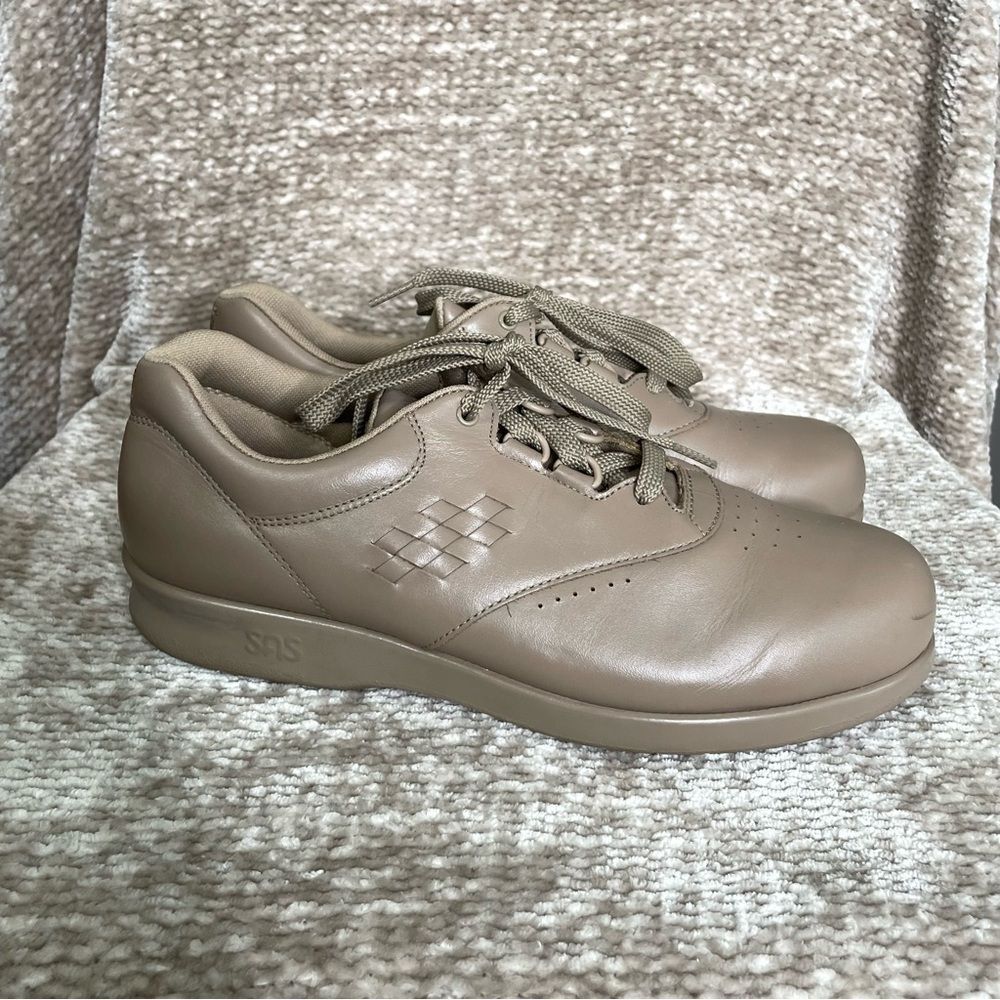 SAS Free Time Shoes Womens 9M Beige Leather Tripad Comfort Lace Up‎ Walk Work